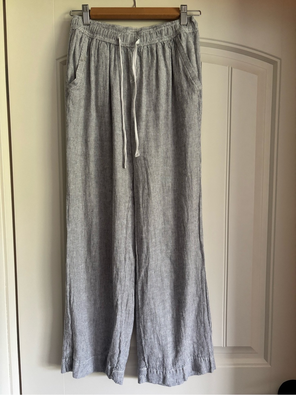 Briggs New York Light Gray Striped Drawstring Linen-Blend Joggers